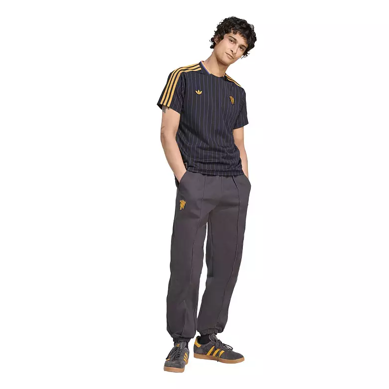 adidas Men's Manchester United Black Third Vintage Jersey