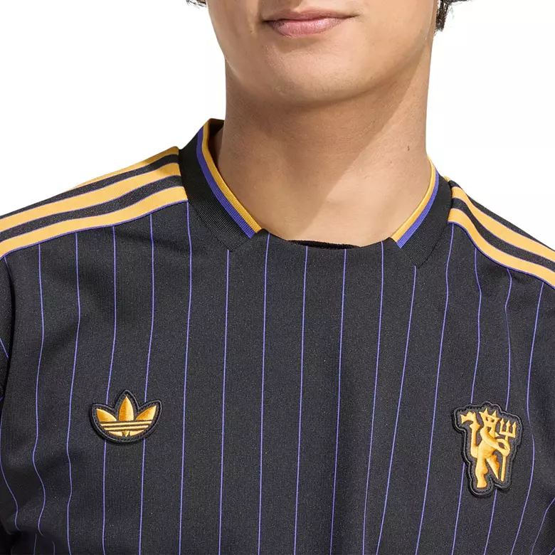 adidas Men's Manchester United Black Third Vintage Jersey