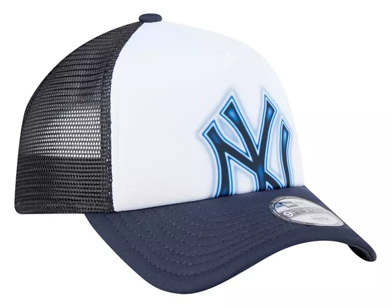 New Era Adult New York Yankees Navy Painted 9Forty Adjustable Hat