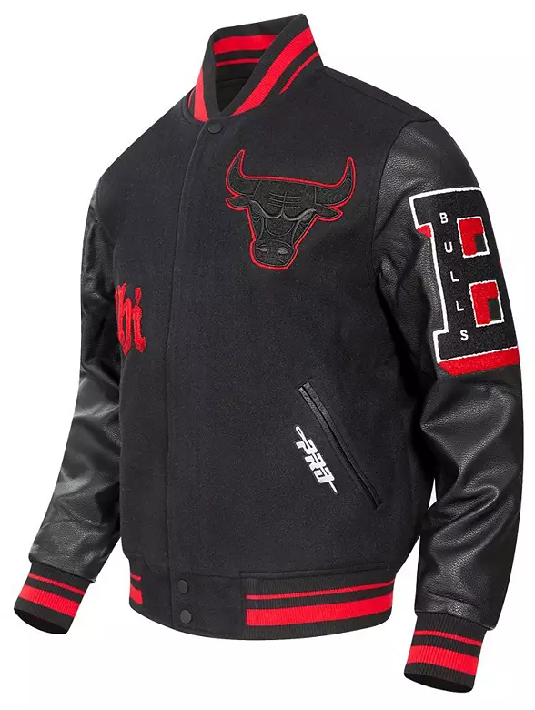 Pro Standard Men's Chicago Bulls Black Old English Rib Wool Varsity Jacket