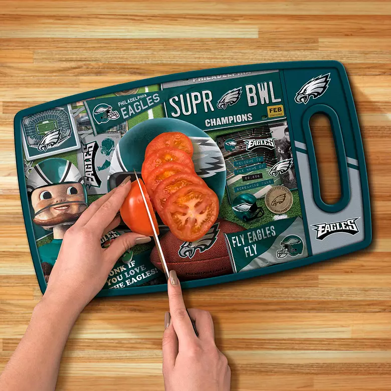 YouTheFan Philadelphia Eagles Retro Cutting Board 3 YouTheFan Philadelphia Eagles Retro Cutting Board